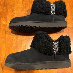 Ugg Ultra Mini Braid Black size 10